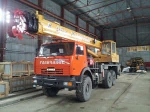 Автокран «Галичанин» 25 тонн (вездеход)