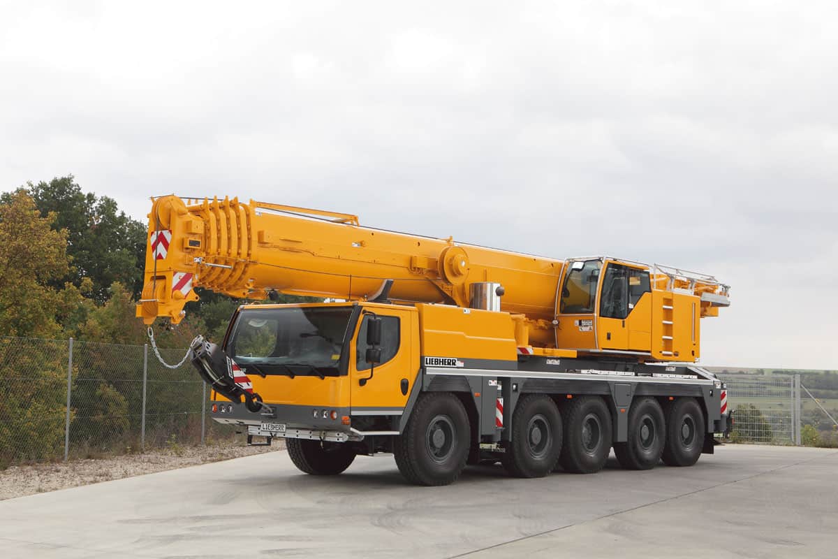 Автокран «Liebherr LTM 1130» 130 тонн