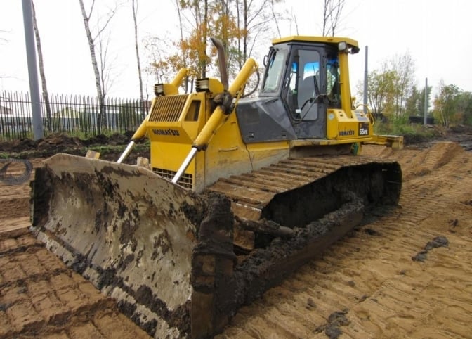 Бульдозер «Komatsu D65P-12» (болотоход)