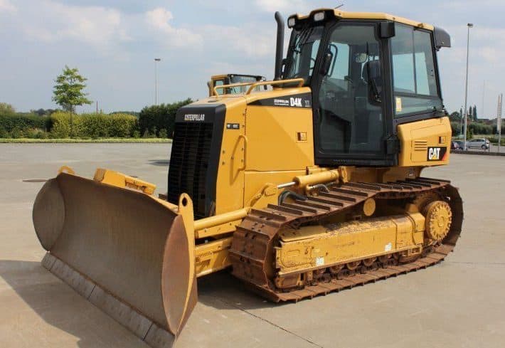 Бульдозер Cat D4