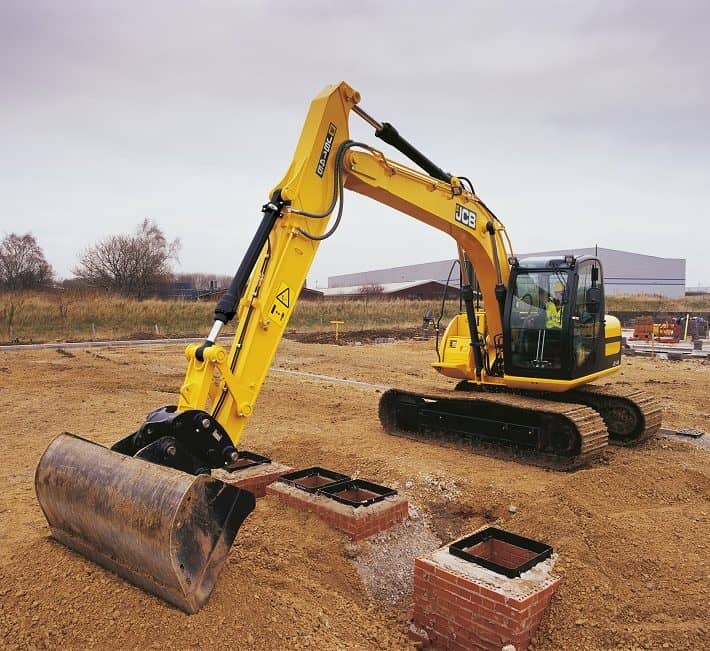 Гусеничный экскаватор «JCB JS 145»