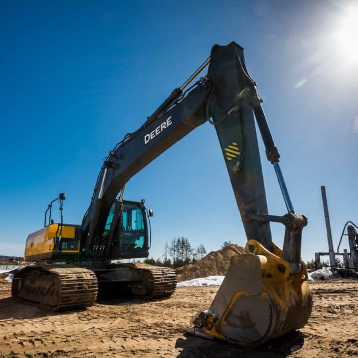 Гусеничный экскаватор «John Deere E260 LC»