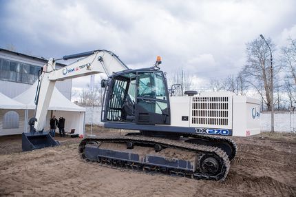 Гусеничный экскаватор «Terex TX 270»