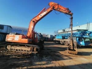 Гусеничный экскаватор с грейфером 30 метров