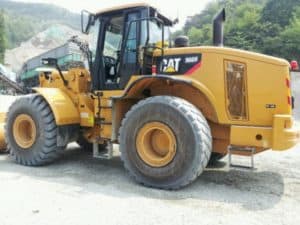 Фронтальный погрузчик «Cat 966H»