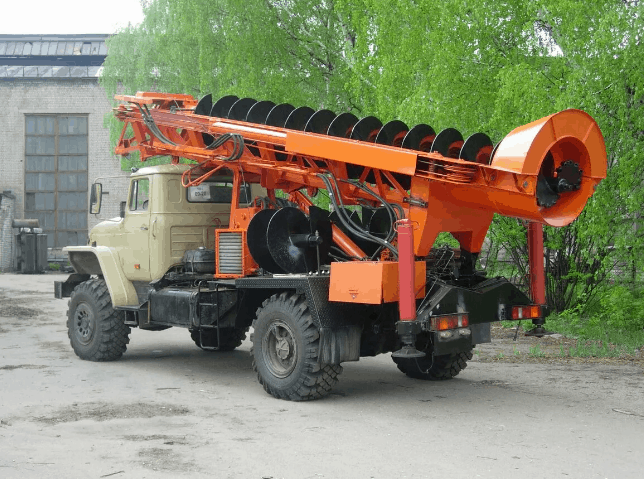 Ямобур «МРК-750А4» на базе Урал-4320