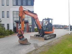 Мини-экскаватор «Hitachi ZX65USB-5A»