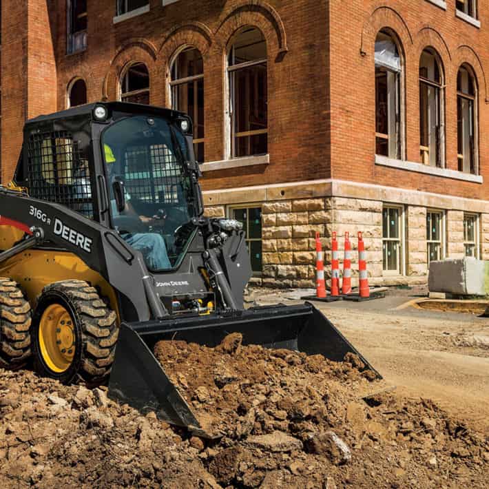 Мини-погрузчик «John Deere 316GR»