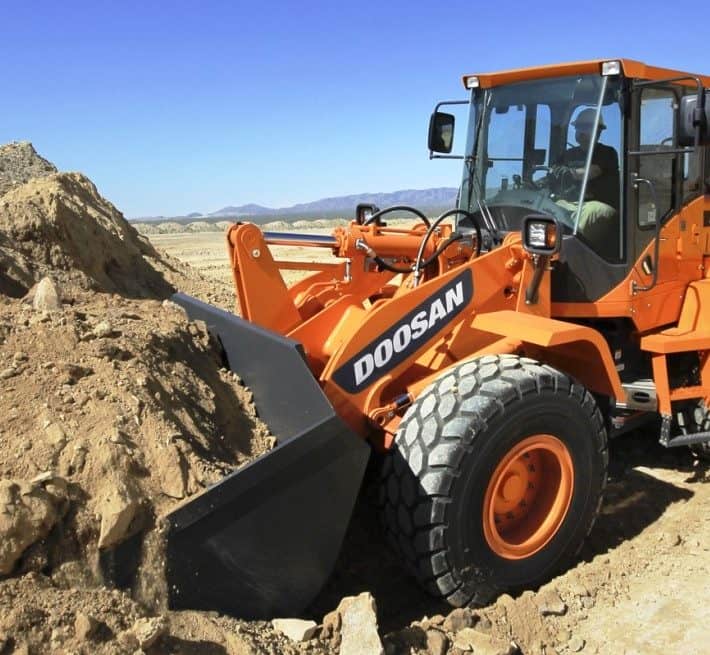 Фронтальный погрузчик «Doosan DL200A»