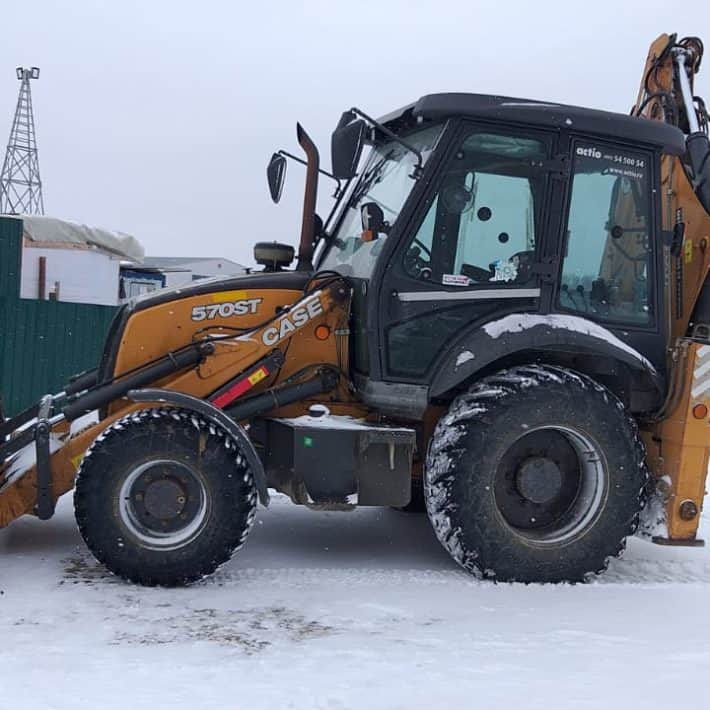 Экскаватор-погрузчик «Case 570ST»