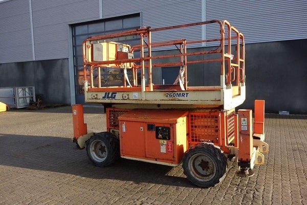 Ножничный подъемник JLG 260MRT