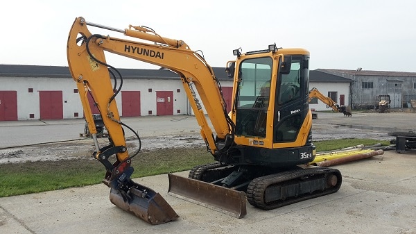 Мини-экскаватор «Hyundai R35Z-78»