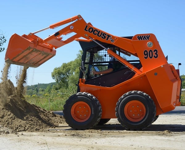 Мини-погрузчик «Locust L903»