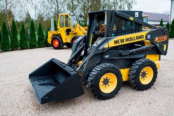 Мини-погрузчик «New Holland L160»