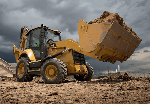 Экскаватор-погрузчик «Cat 440 E»