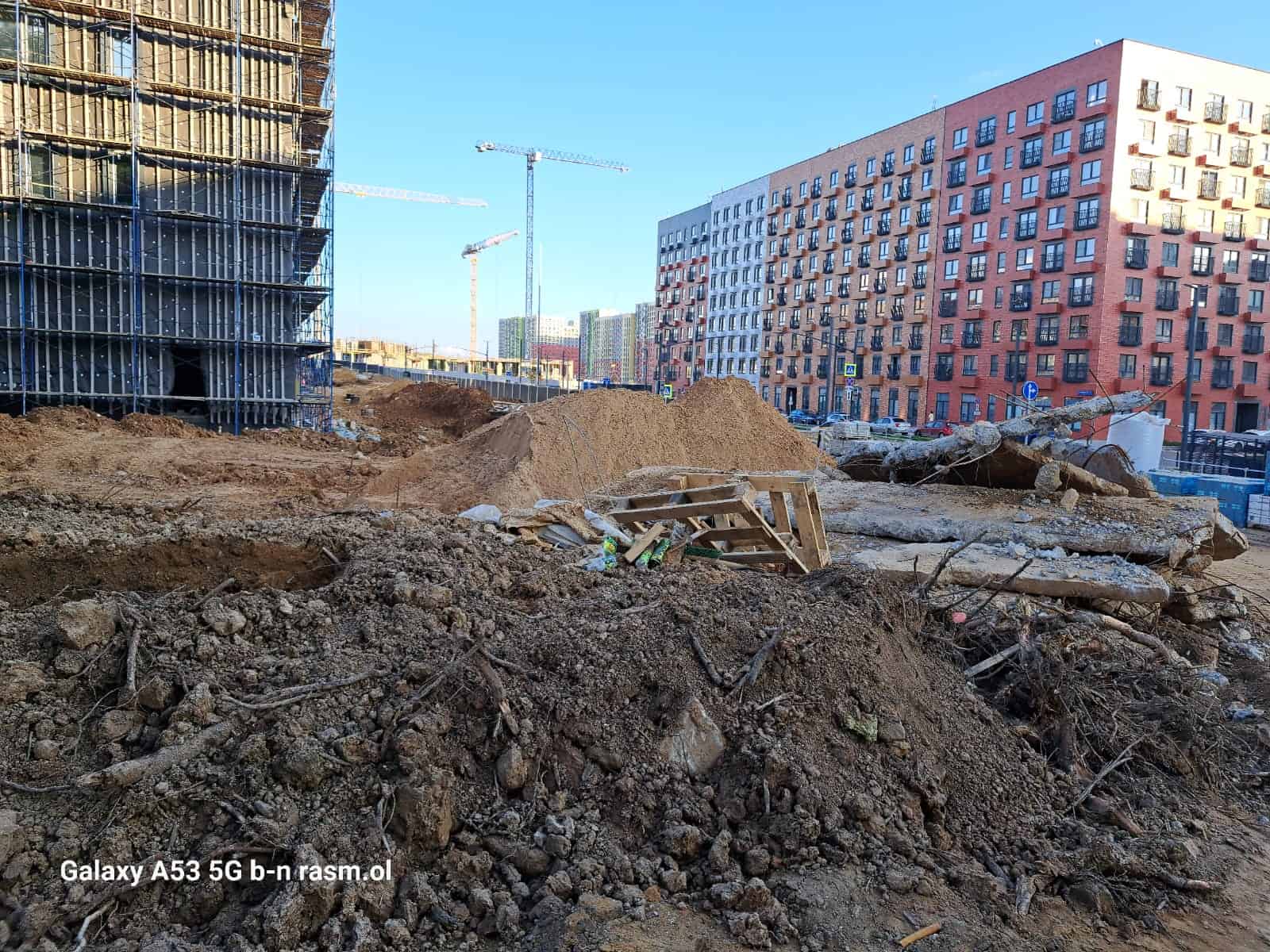 Строительство жилого комплекса в городе Троицк