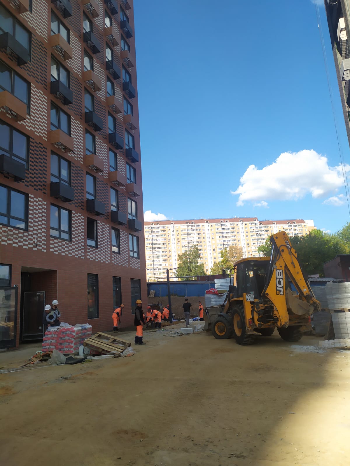 Строительство жилого комплекса на улице Газопровод