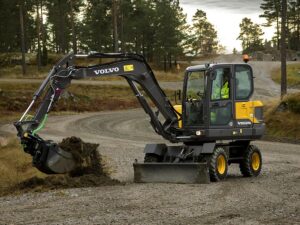 Мини-экскаватор «Volvo EW 70»