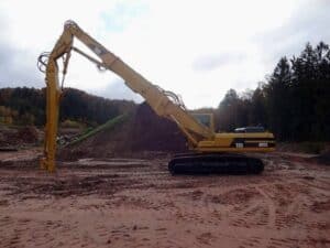 Экскаватор-разрушитель Caterpillar 330 BL